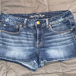 American Eagle mid rise stretch short